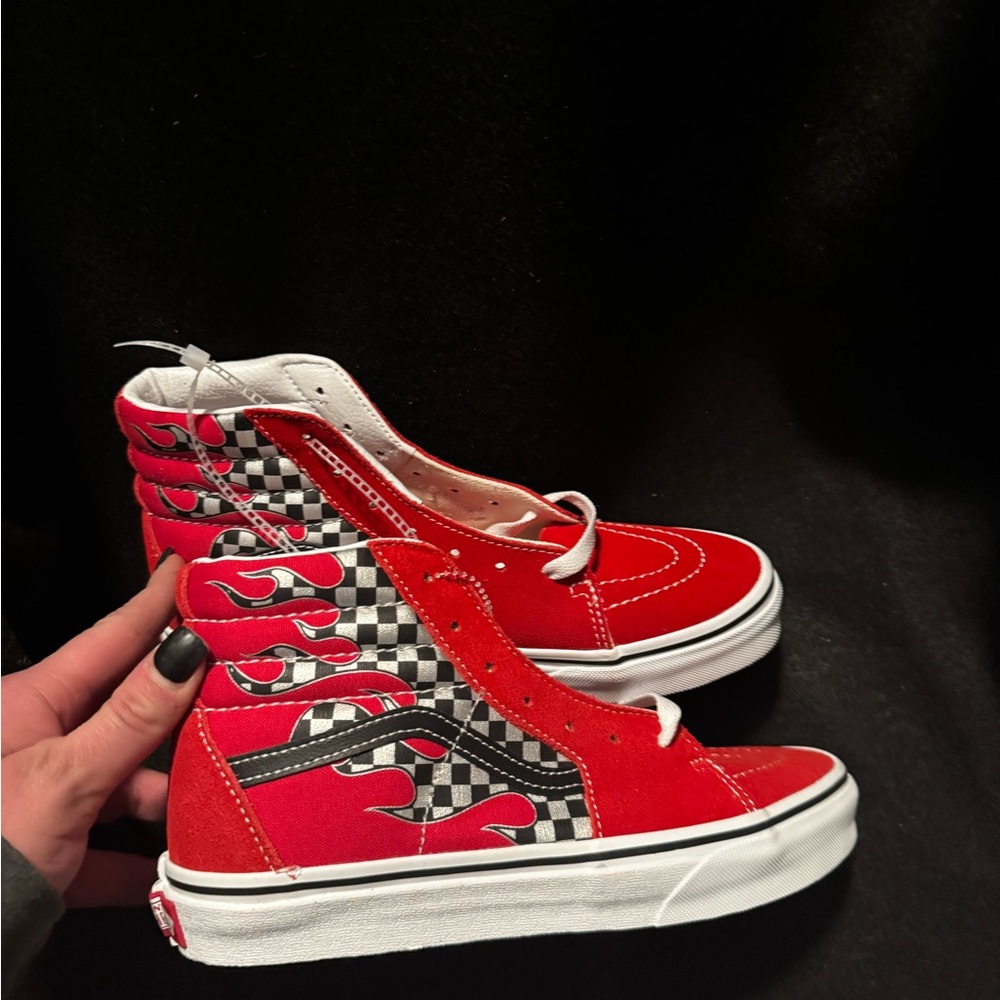 Red vans with checkered flames juniors 5.5